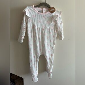 NWTMud Pie Pink and White Ruffled footie